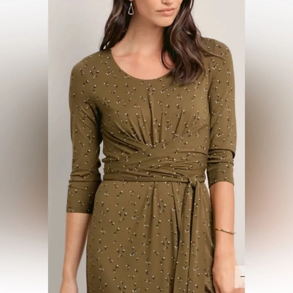 Garnet Hill Ballet-Wrap Knit Midi Dress Green Floral Womens Size Small (1204) - Picture 2 of 9